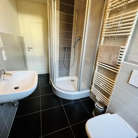 Haus Auguste, Haubentaucher Апартаменты *